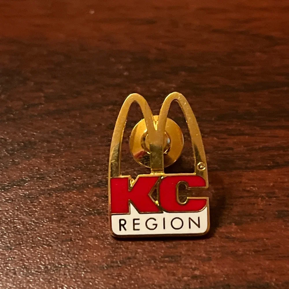 Vintage McDonald’s‎ Golden Arches Kansas City Region Employee Lapel Hat Pin